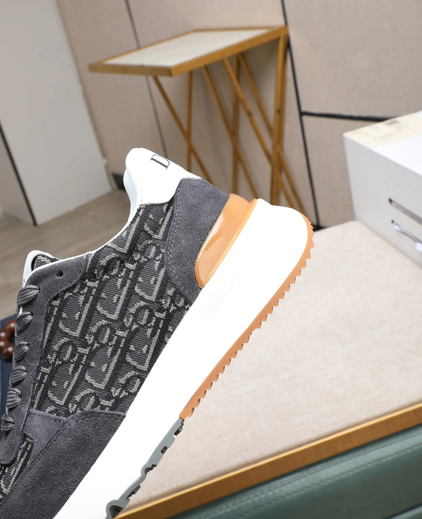 Men's men's shoes💰460 🌹🌹[Dior] latest model🙈original replica! 👟👟👟You can go to the top-notch workmanship. The upper is made of Italian 🇮🇹imported cowhide. The mesh lining is suitable for travel. The original replica outsole makes it suitable for all kinds of travel, showing low-key luxury. Let quality speak for itself. Color: Size: 38-44